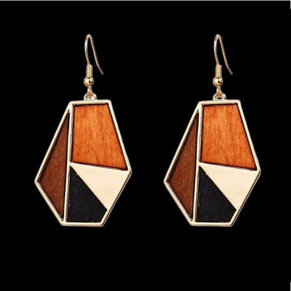 👄 NATURAL WOOD BOHEMIAN DANGLE EARRINGS - Picture 1 of 2